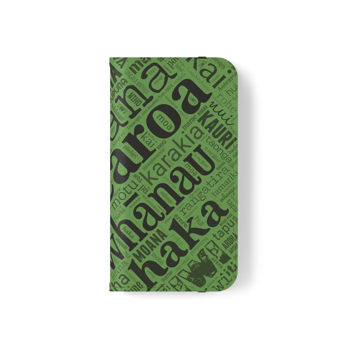 Green Māori Word Art Flip Cases