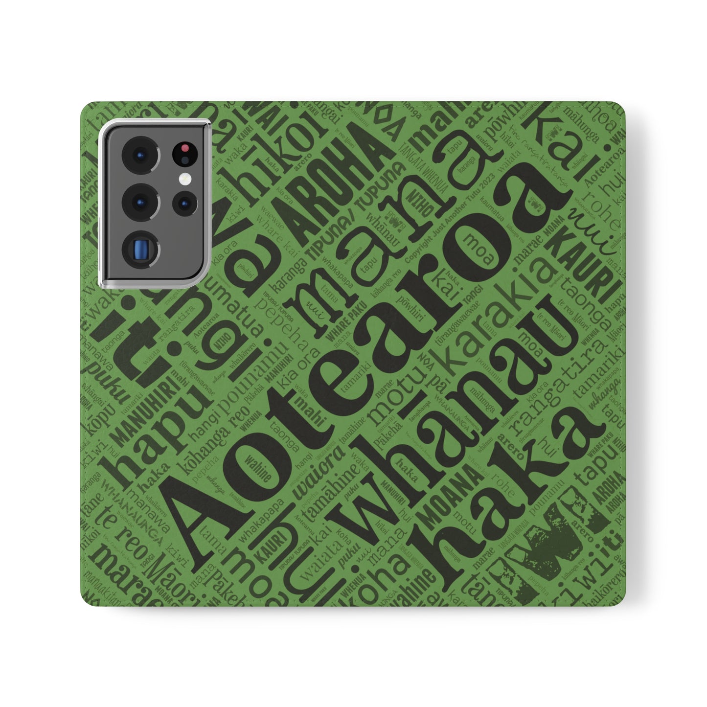 Green Māori Word Art Flip Cases