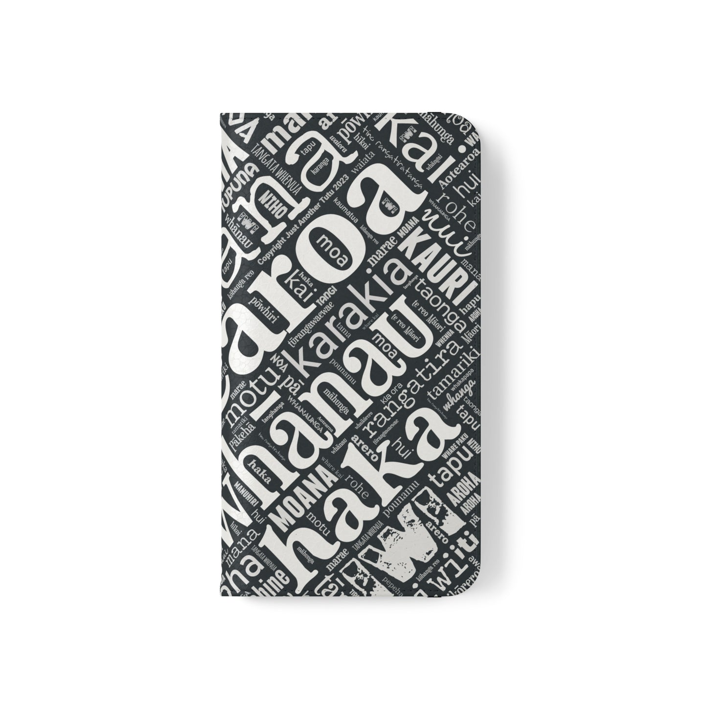 Black Māori Word Art Flip Cases