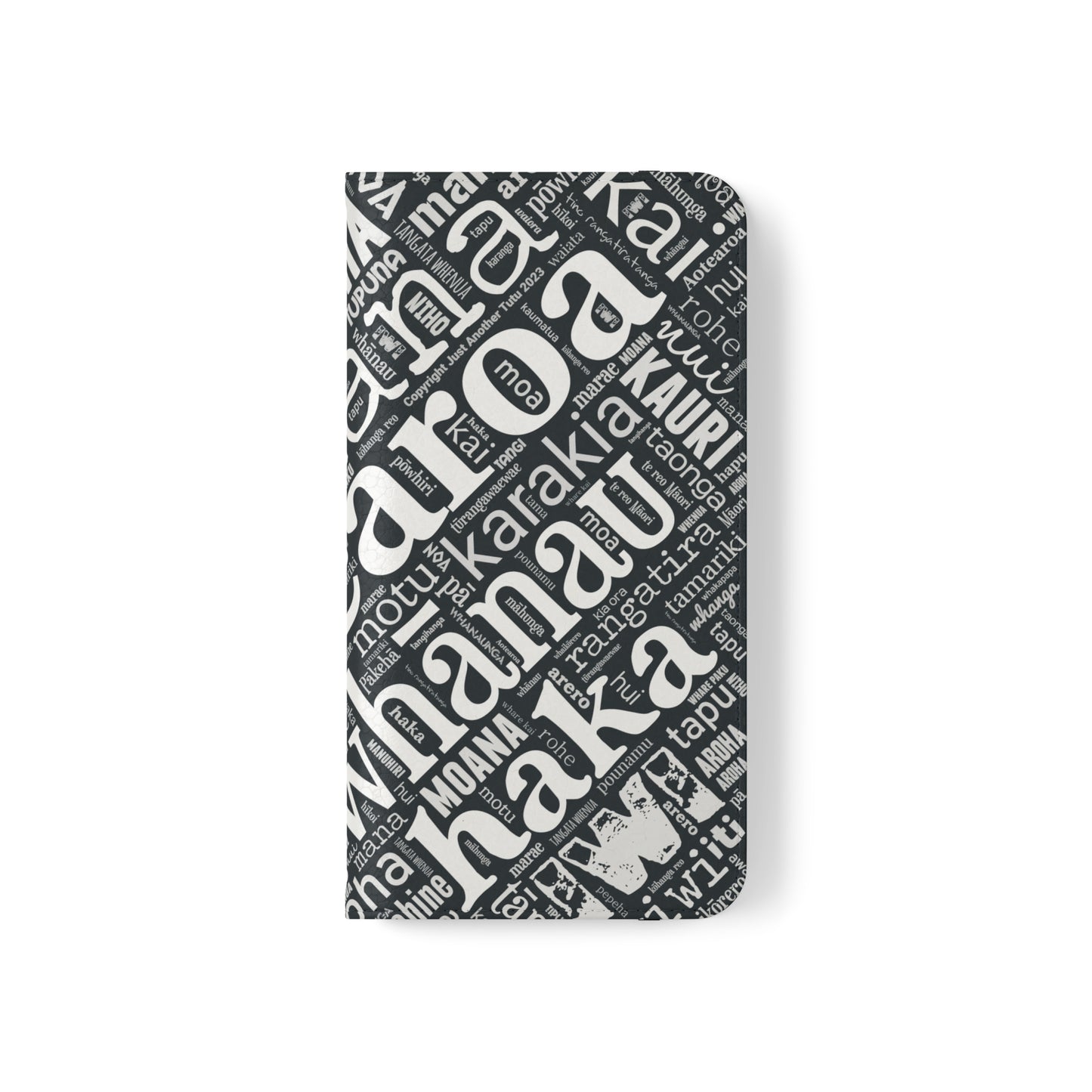 Black Māori Word Art Flip Cases