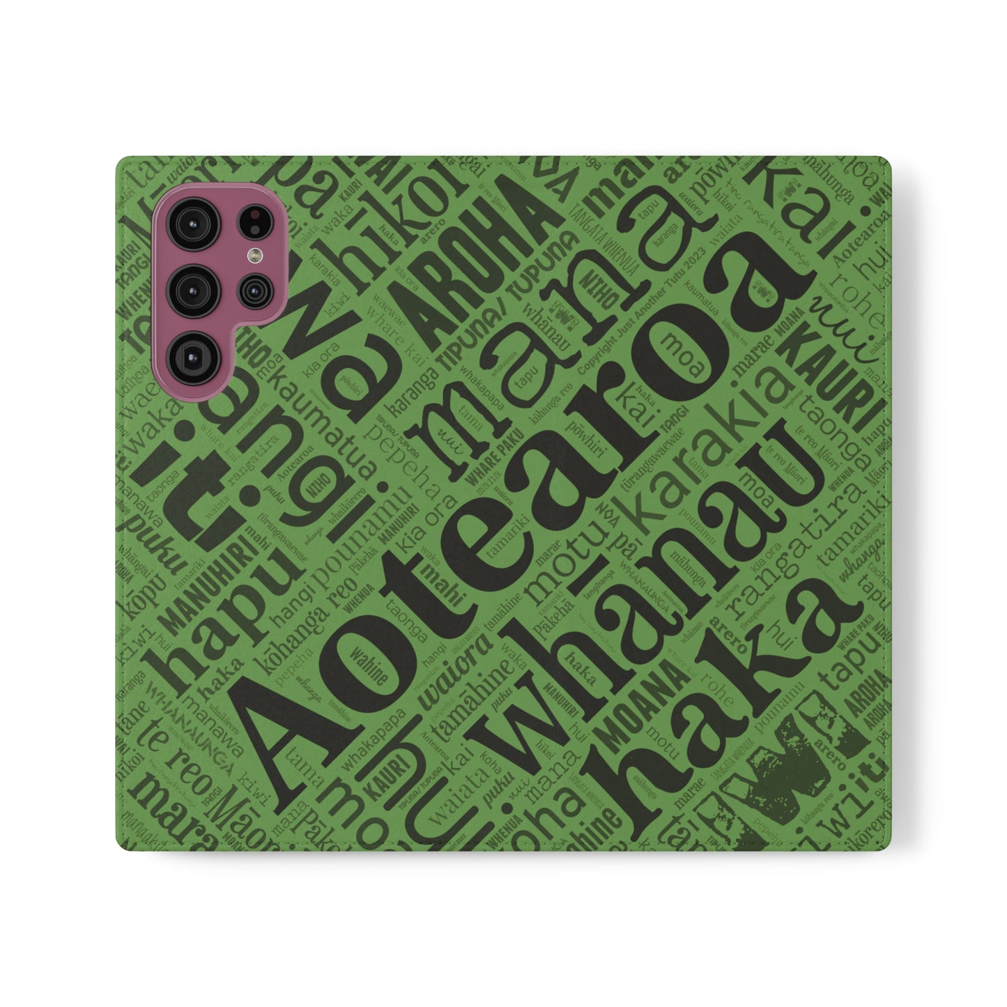 Green Māori Word Art Flip Cases
