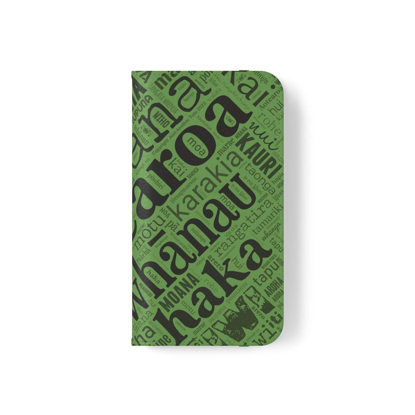Green Māori Word Art Flip Cases