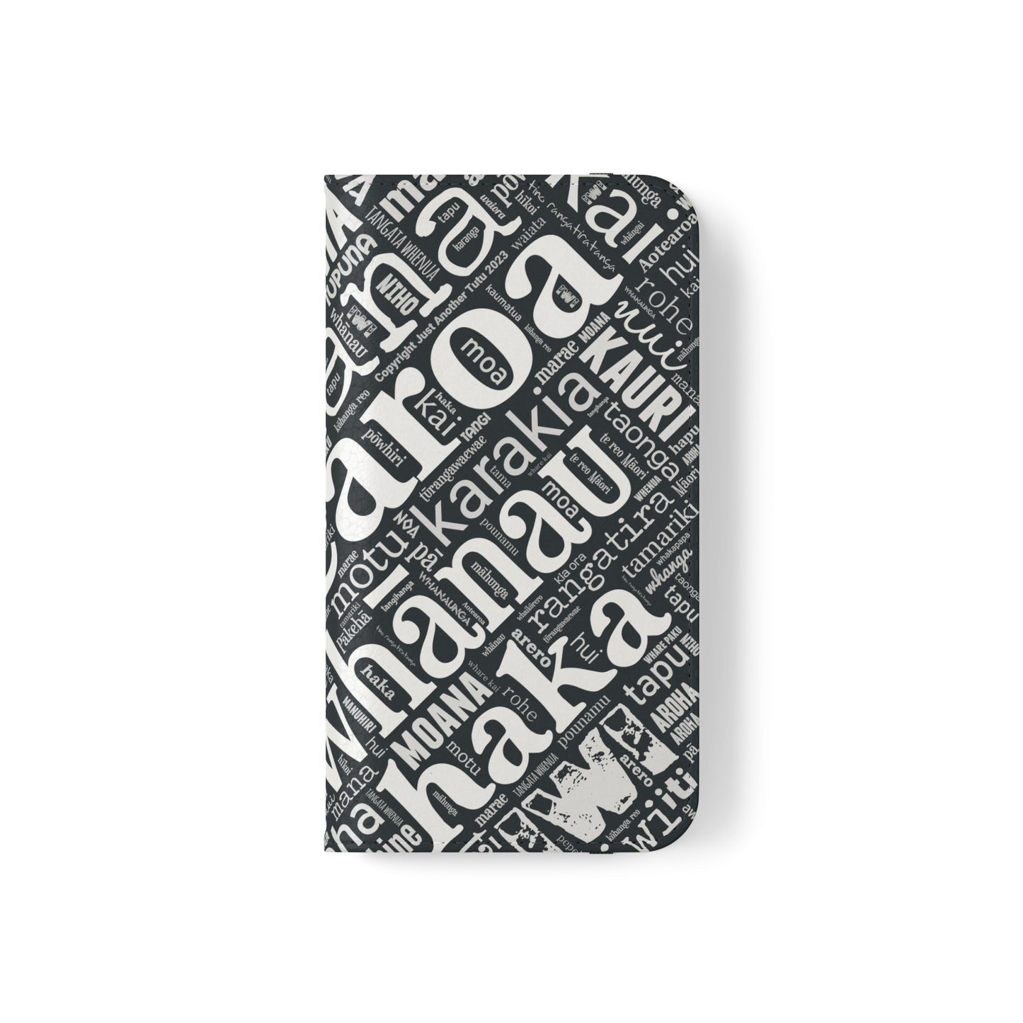 Black Māori Word Art Flip Cases