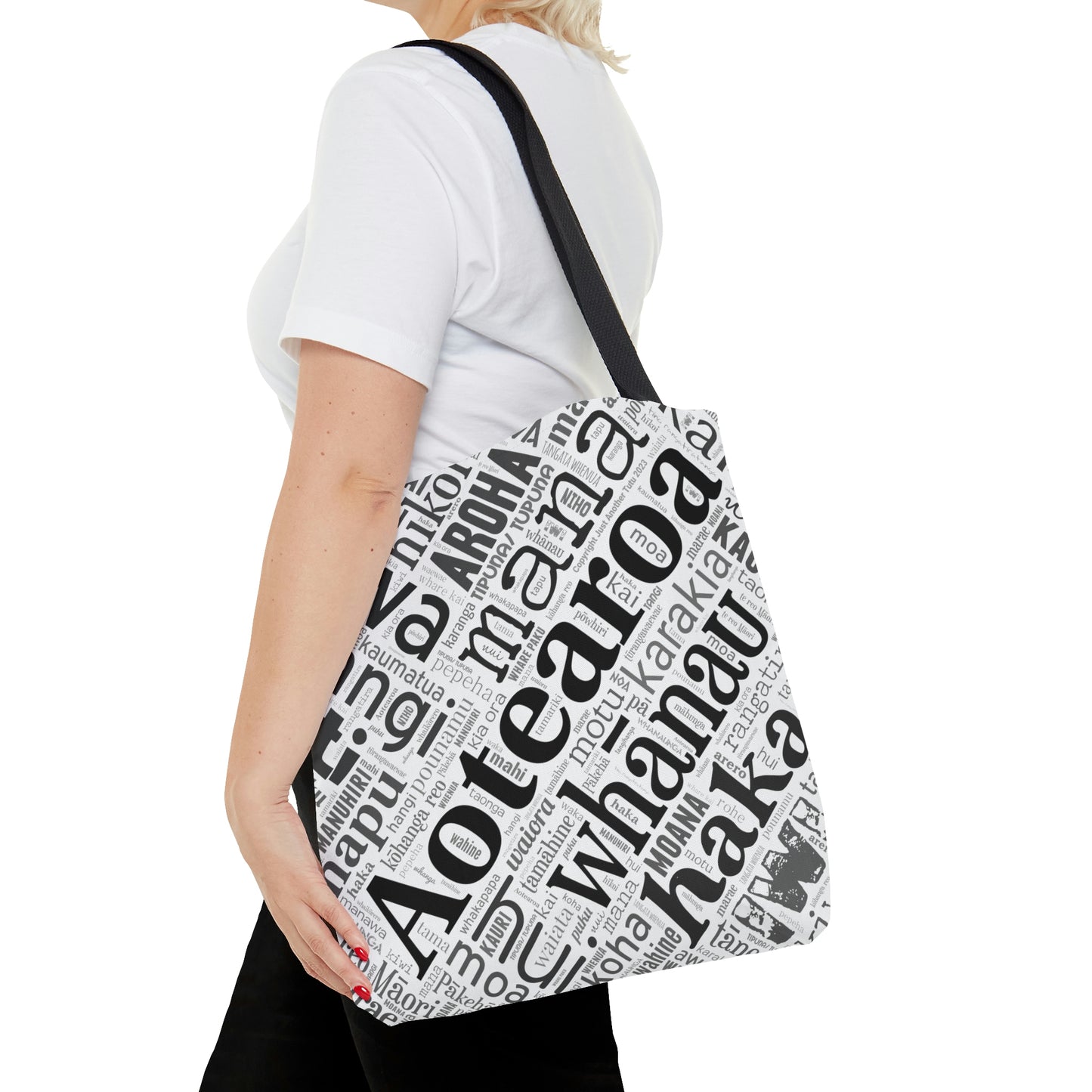 Māori Word Art Tote Bag