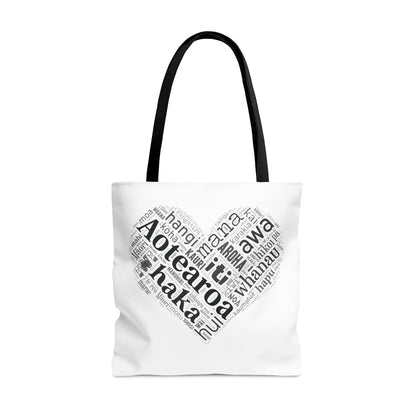 Māori Word Art Heart Tote Bag