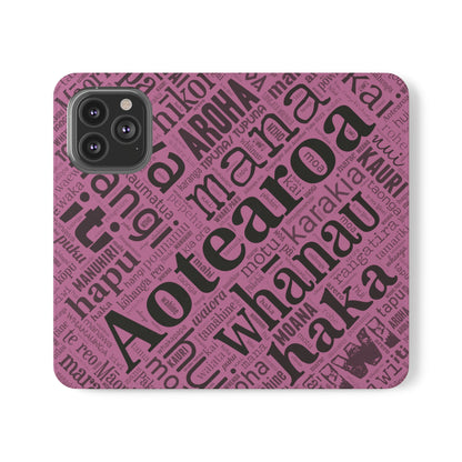 Pink Māori Word Art Flip Cases