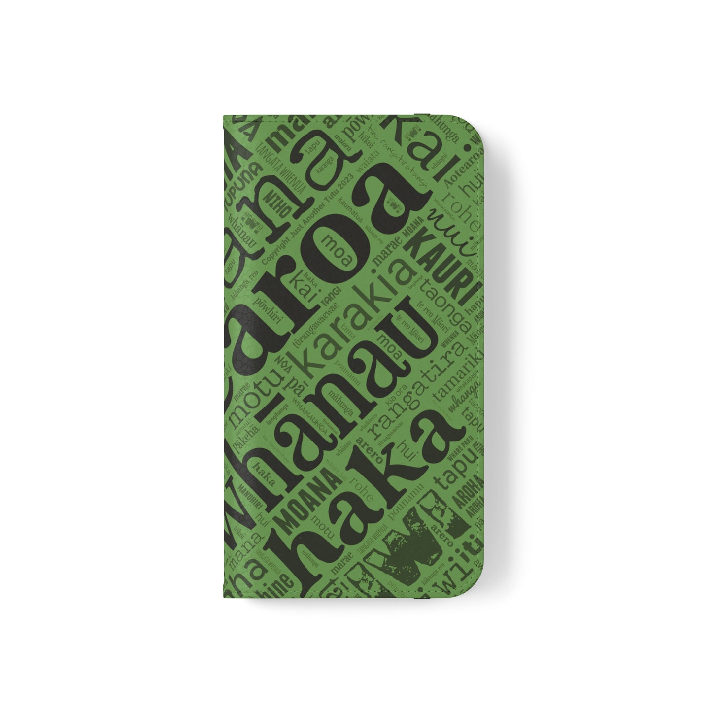 Green Māori Word Art Flip Cases