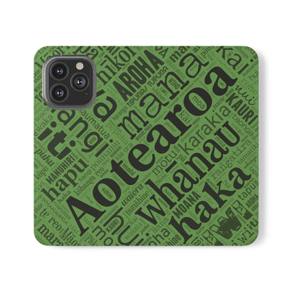 Green Māori Word Art Flip Cases