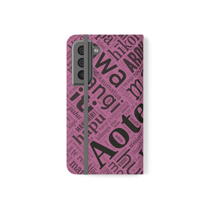 Pink Māori Word Art Flip Cases