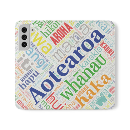 Rainbow White Māori Word Art Flip Cases