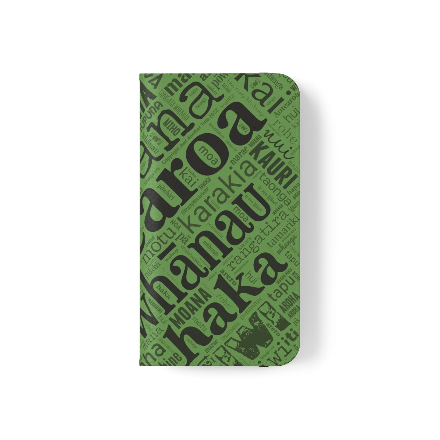 Green Māori Word Art Flip Cases