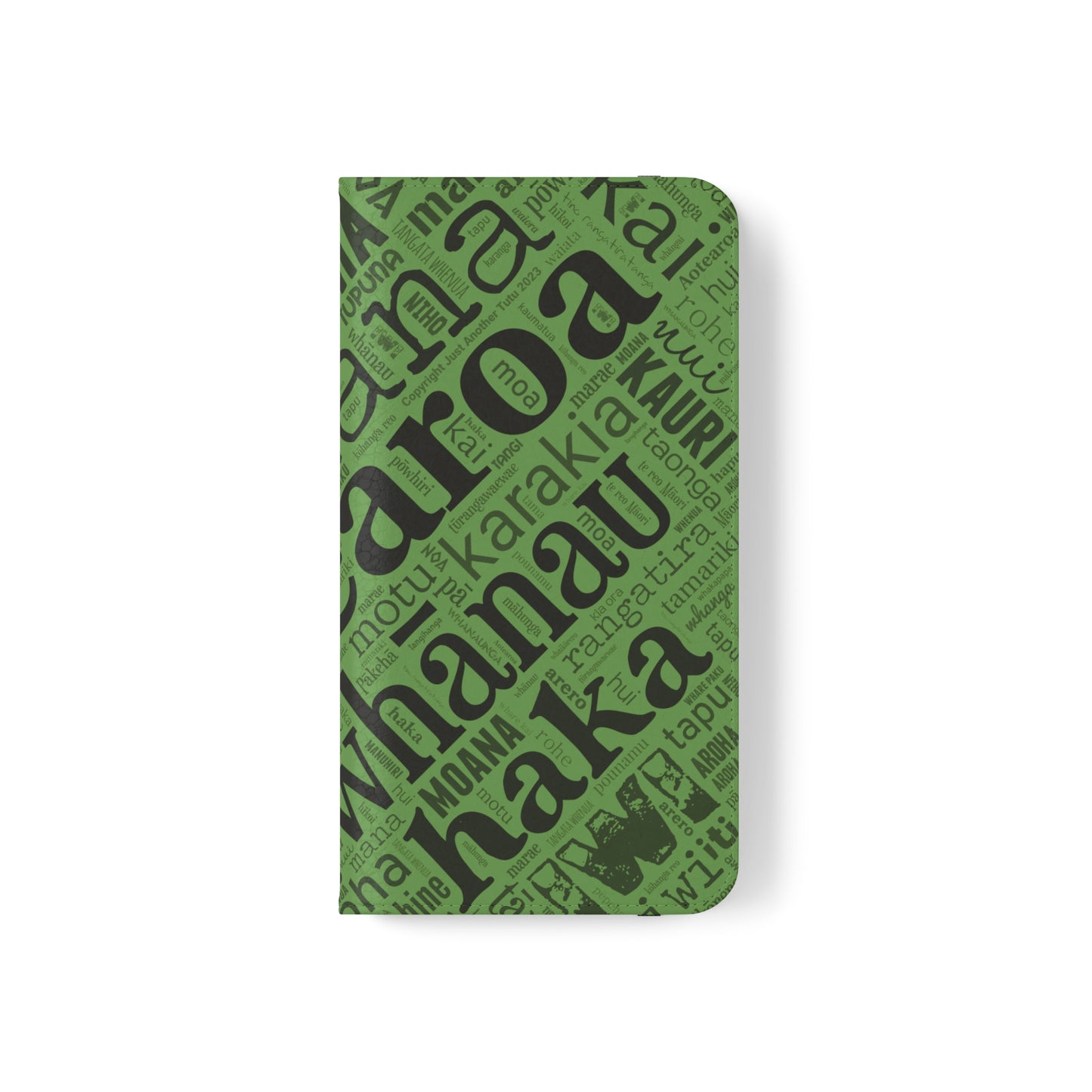 Green Māori Word Art Flip Cases