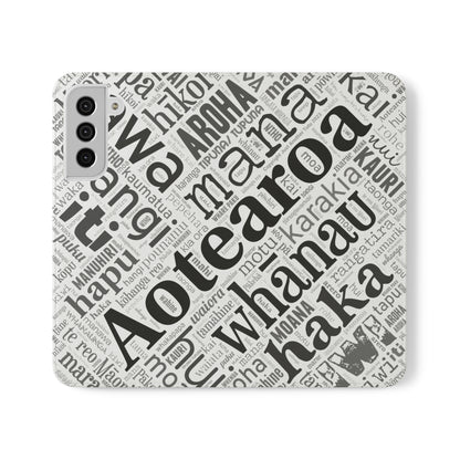 White Māori Word Art Flip Cases