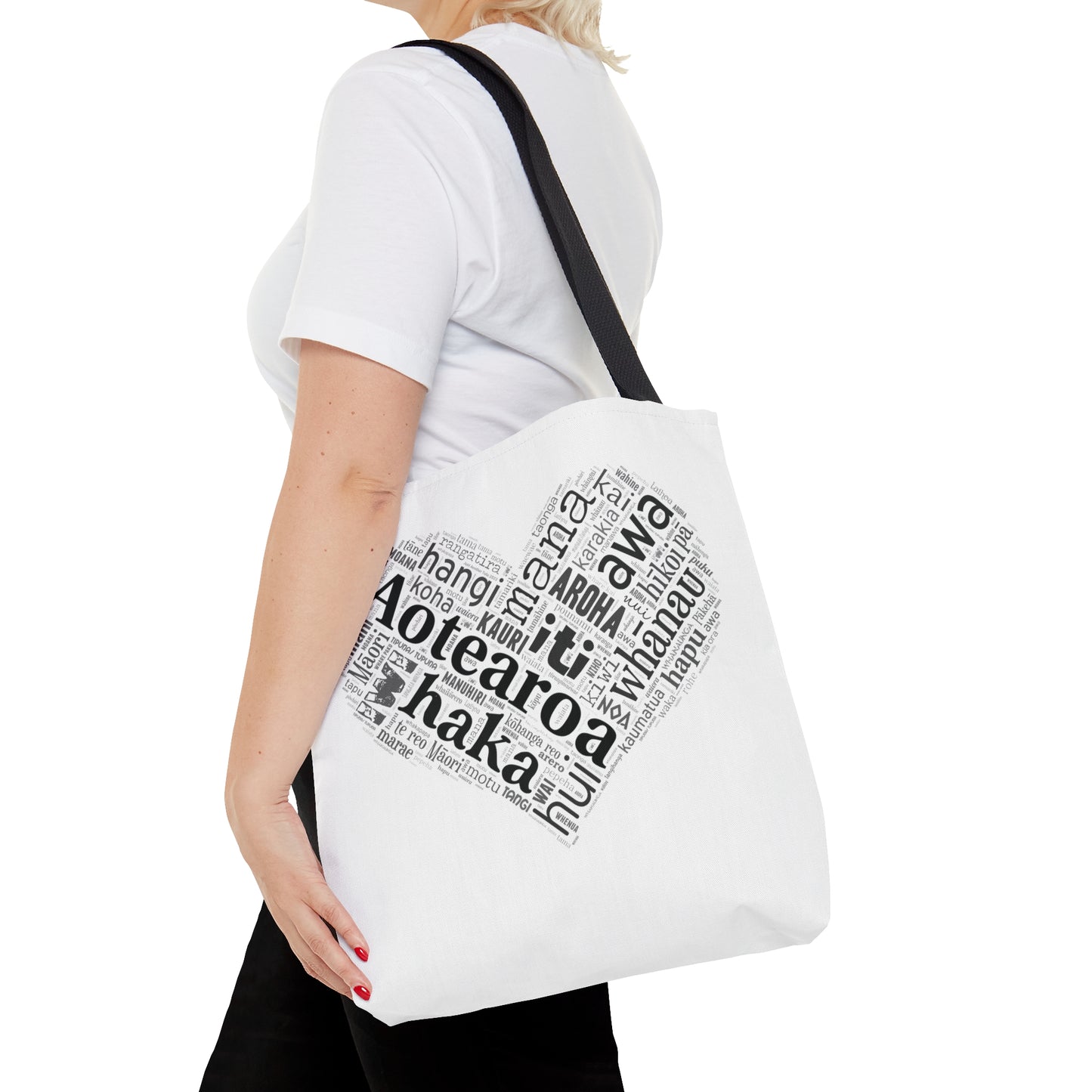 Māori Word Art Heart Tote Bag