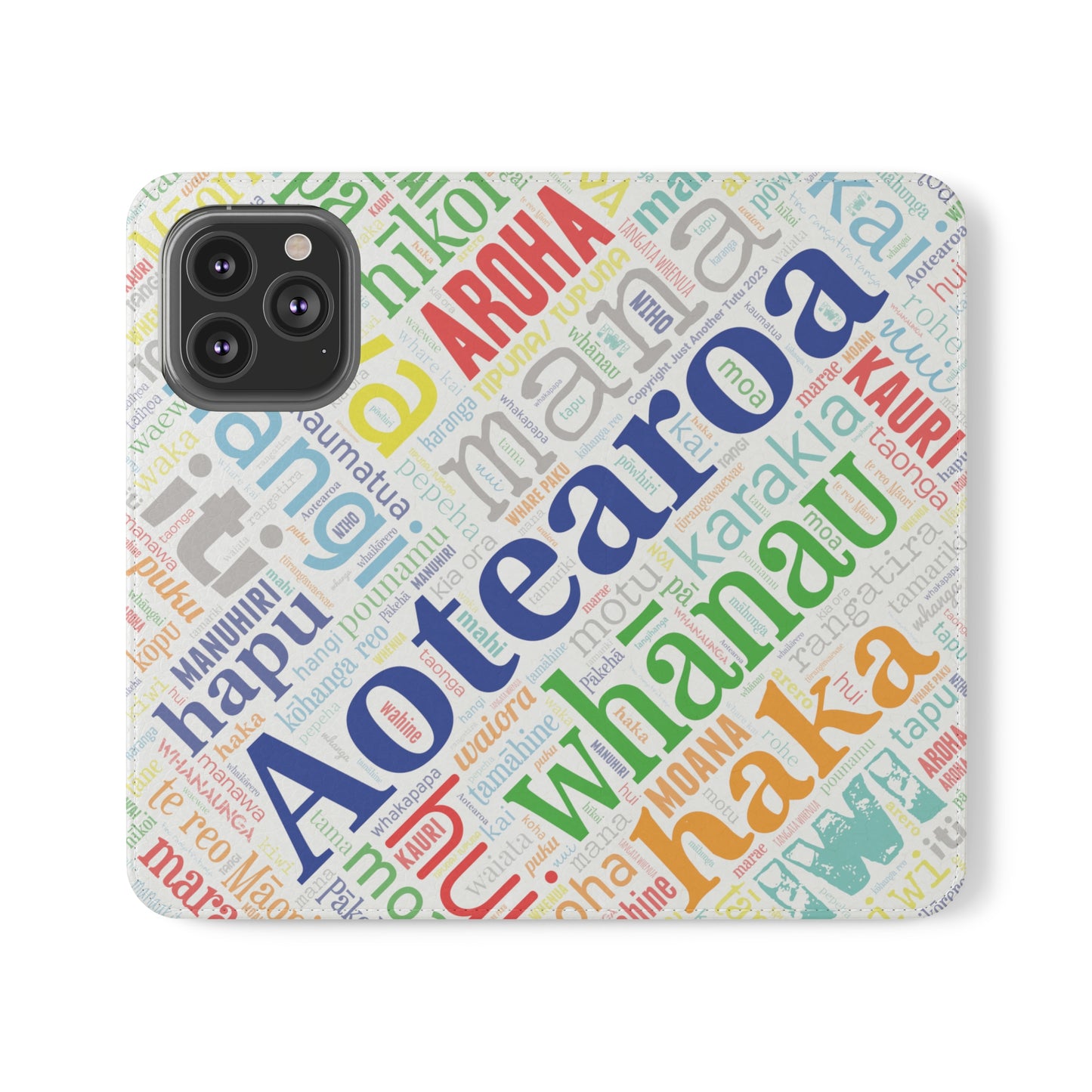 Rainbow White Māori Word Art Flip Cases