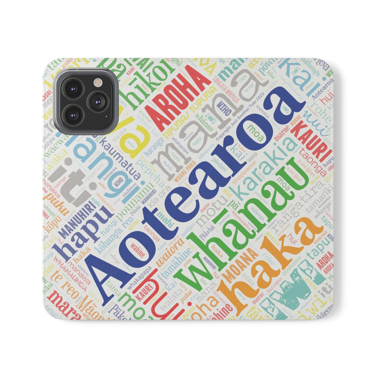 Rainbow White Māori Word Art Flip Cases