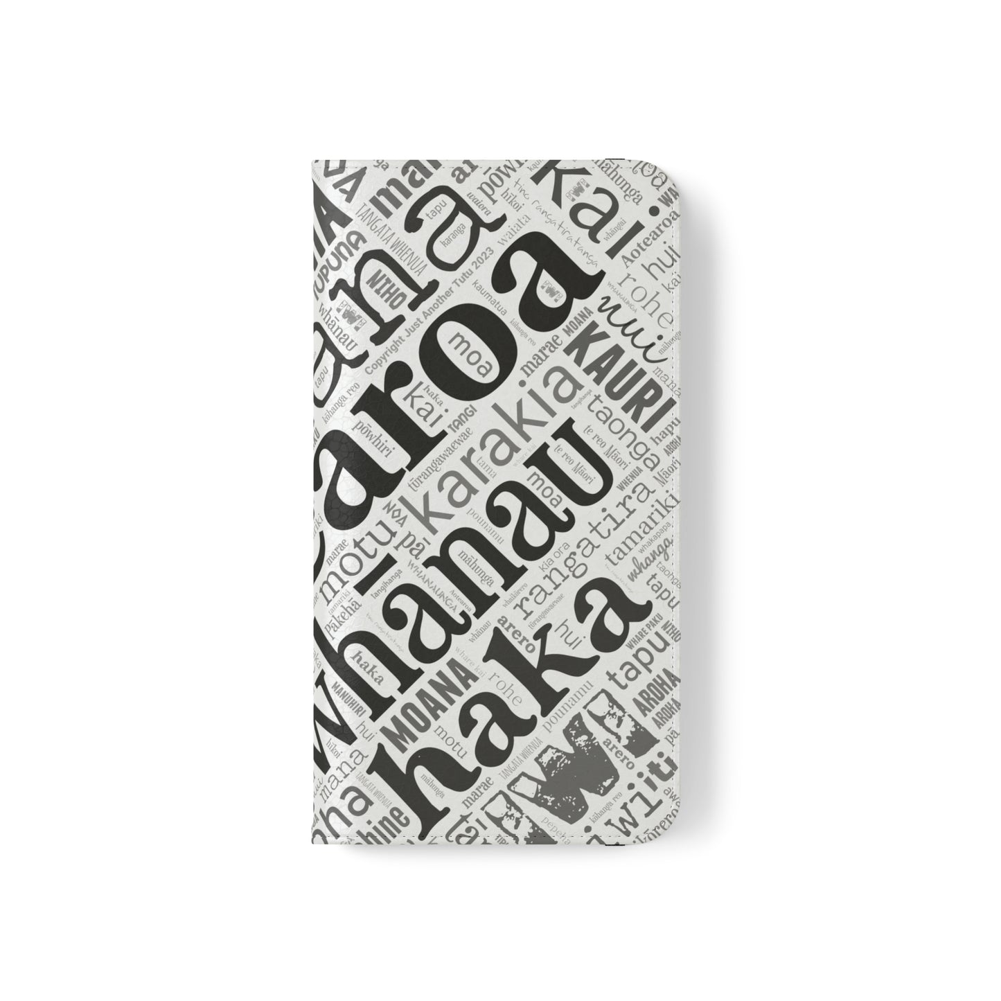 White Māori Word Art Flip Cases