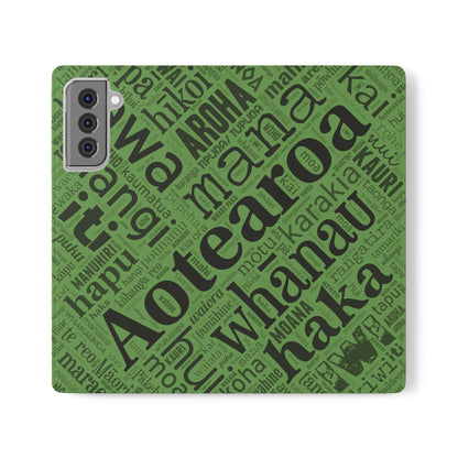 Green Māori Word Art Flip Cases