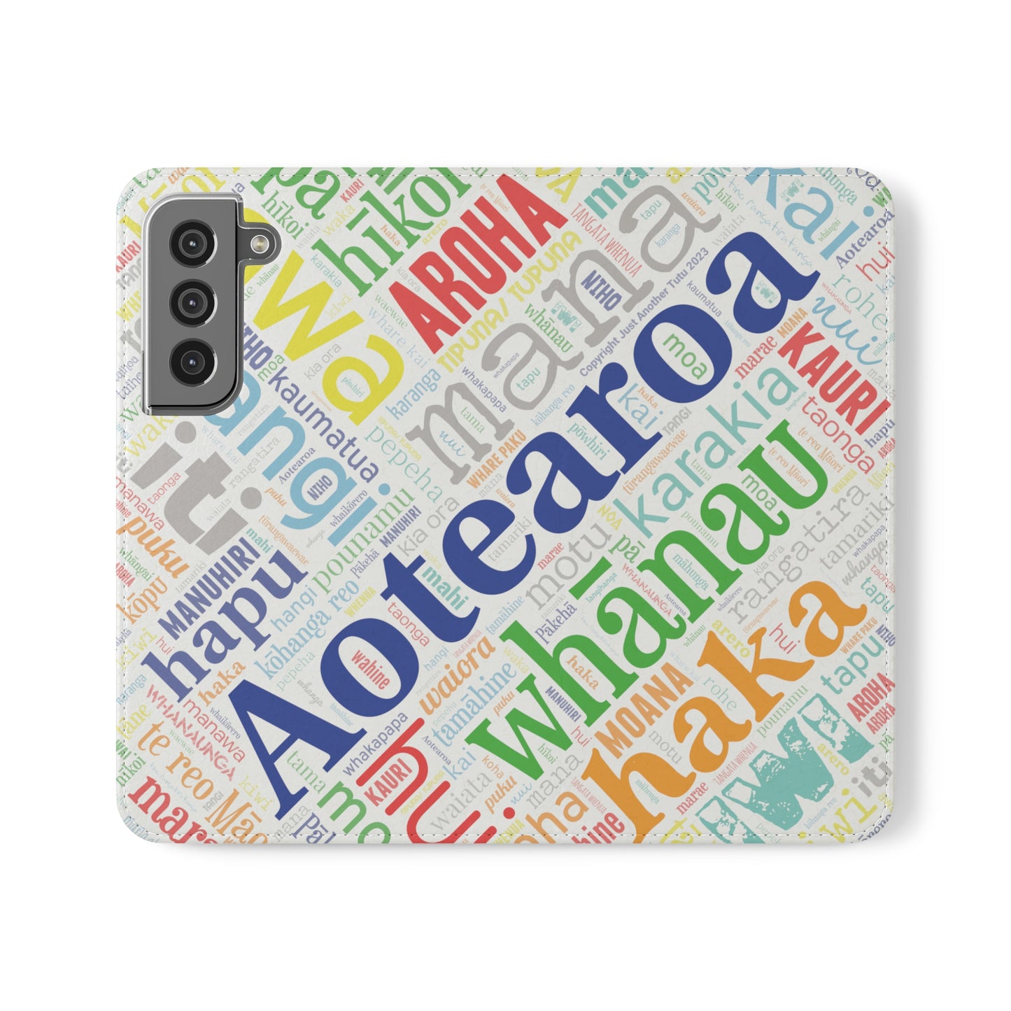 Rainbow White Māori Word Art Flip Cases