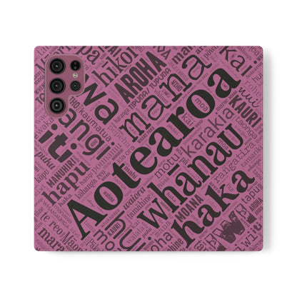 Pink Māori Word Art Flip Cases