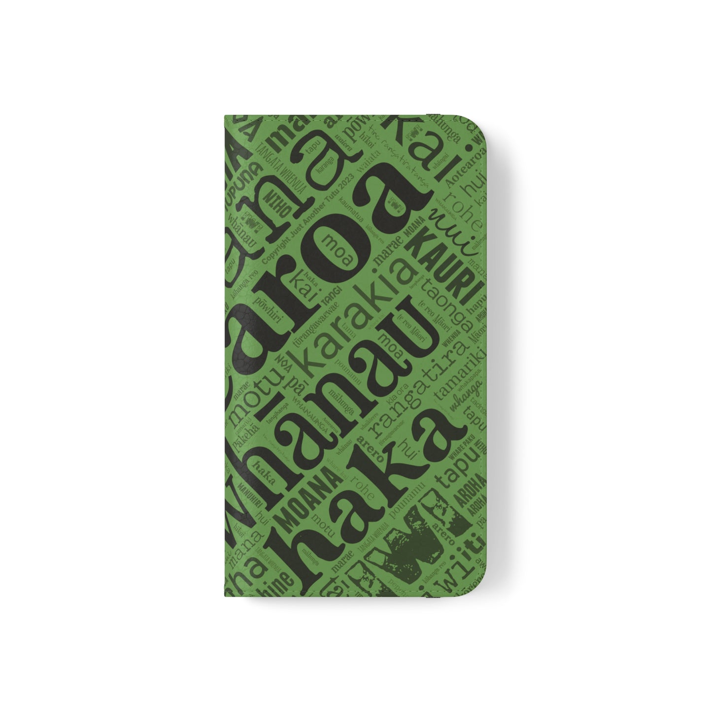 Green Māori Word Art Flip Cases