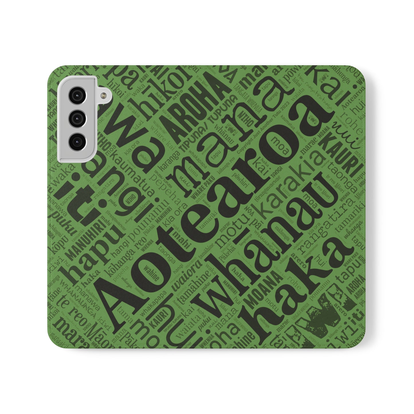 Green Māori Word Art Flip Cases