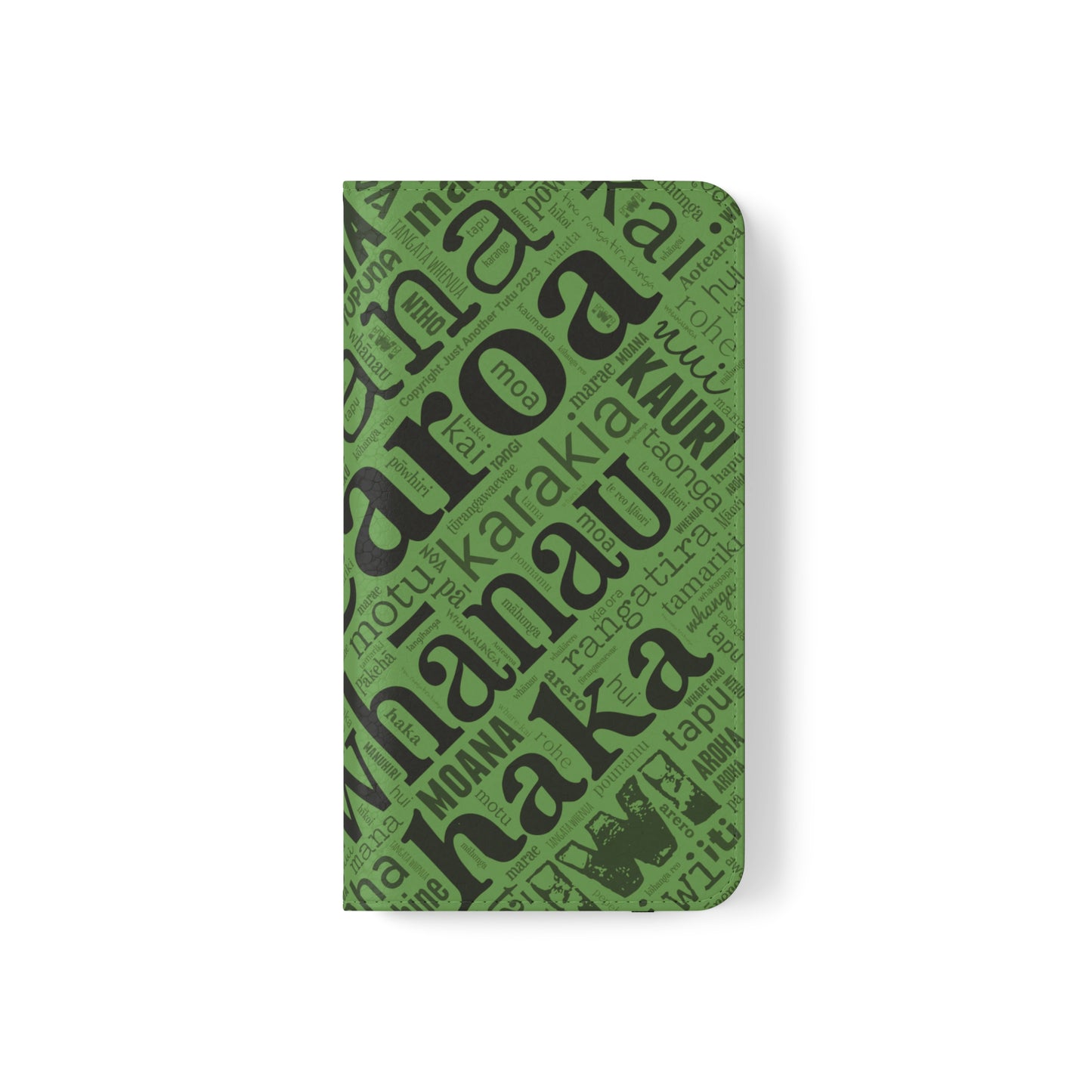 Green Māori Word Art Flip Cases