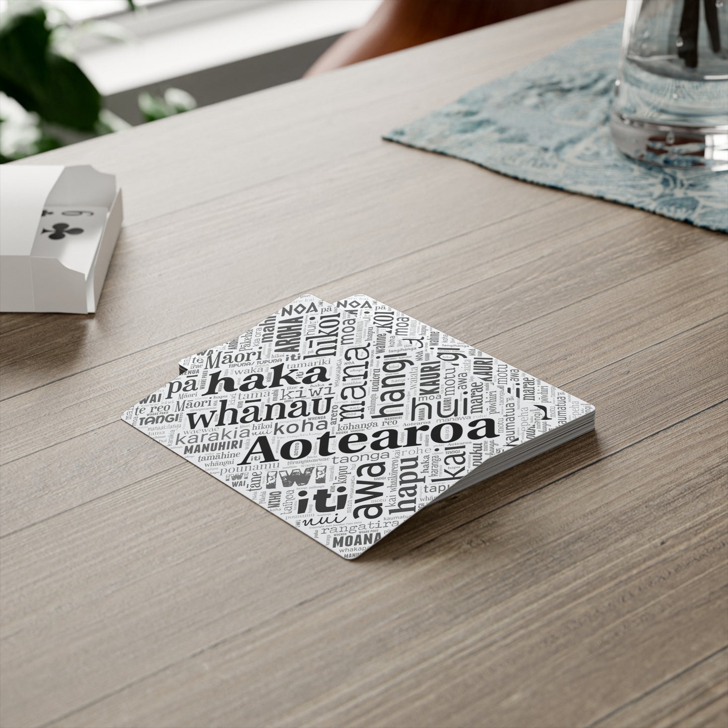 White Māori Word Art Playing Cards