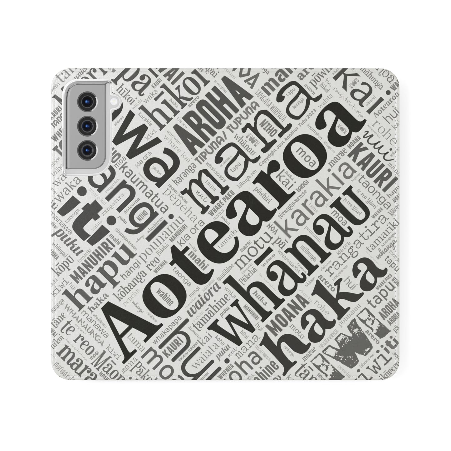 White Māori Word Art Flip Cases